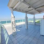 Vista Ao Mar Na Praia Do Gonzaga